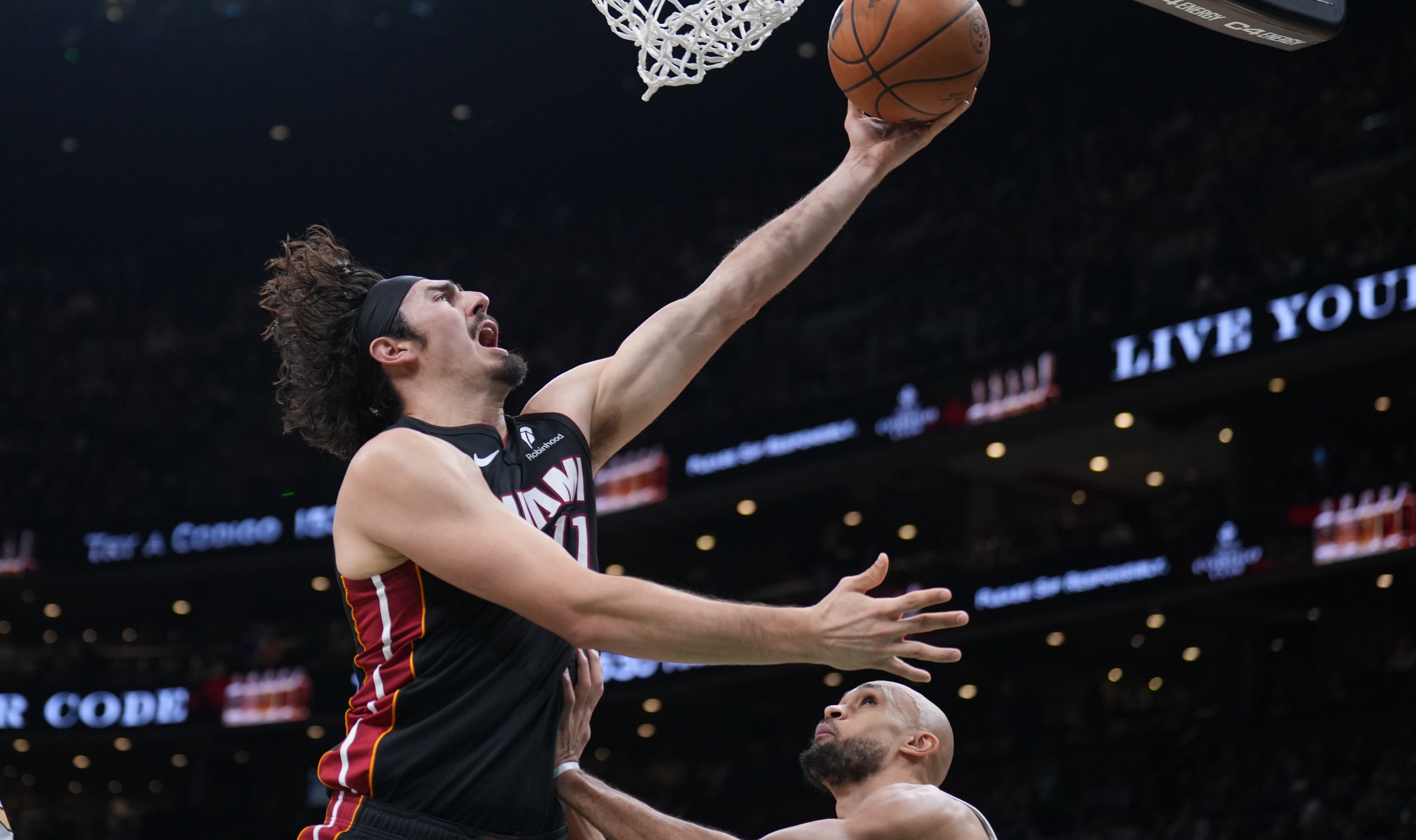 哈克斯：我们知道必须赢下这场球 要用行动证明而不是嘴上说说